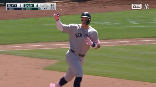 Yankees' Aaron Judge blasts 2 homers in his return home to the Sacramento area
