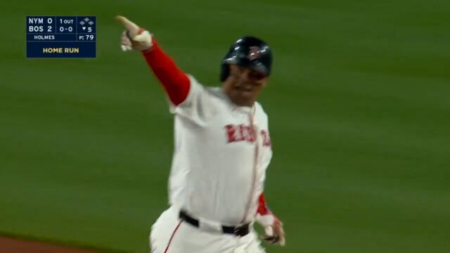 Rafael Devers crushes a solo home run to extend Red Sox's lead over Mets